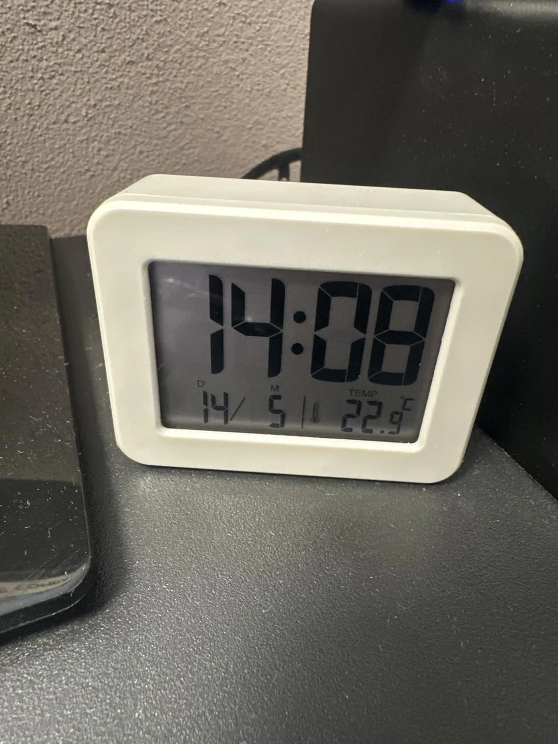 TFA Dostmann 60.2044.01 Mini Wecker digital schwarz mit Temperatur