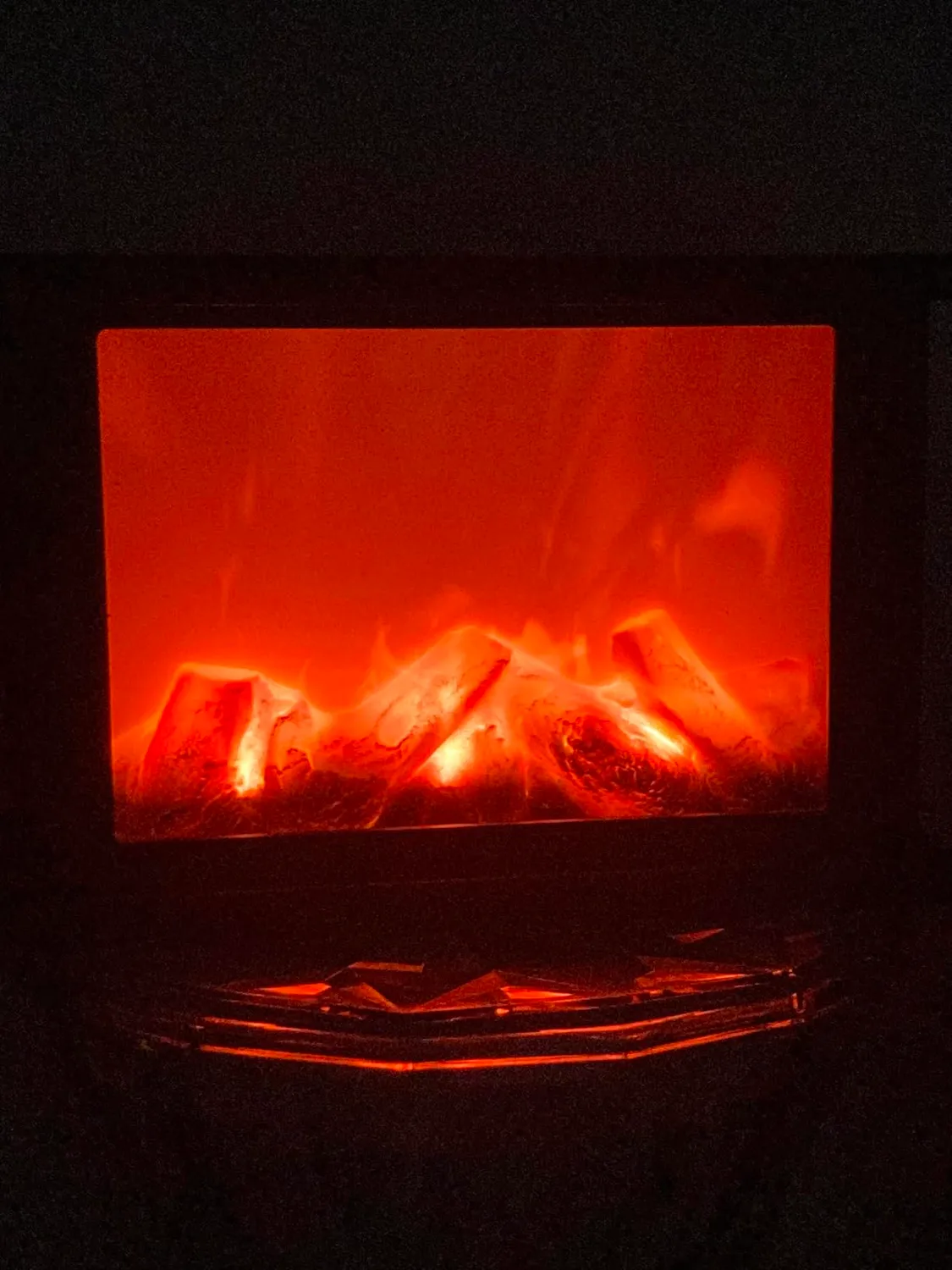 Technoline T9800 LED-Kamin mit Flammeneffekt