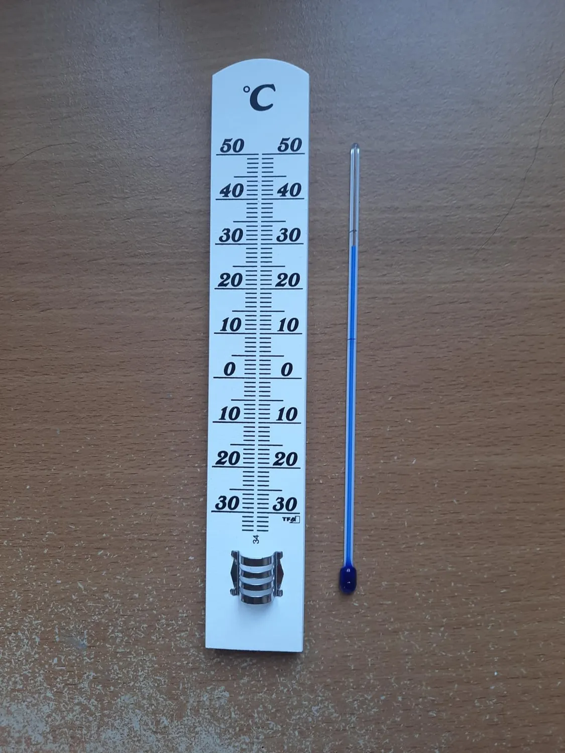 TFA Dostmann 12.1003.09 Innenthermometer Buche weiß analog
