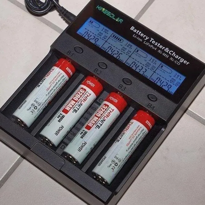 Technoline BC 3500 Ladegerät mit LCD-Display