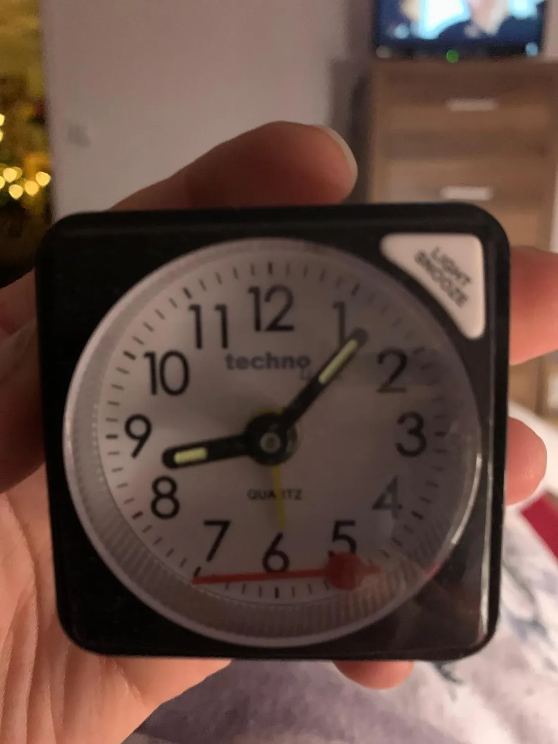 Technoline Modell S Quarzwecker weiß mit Beleuchtung