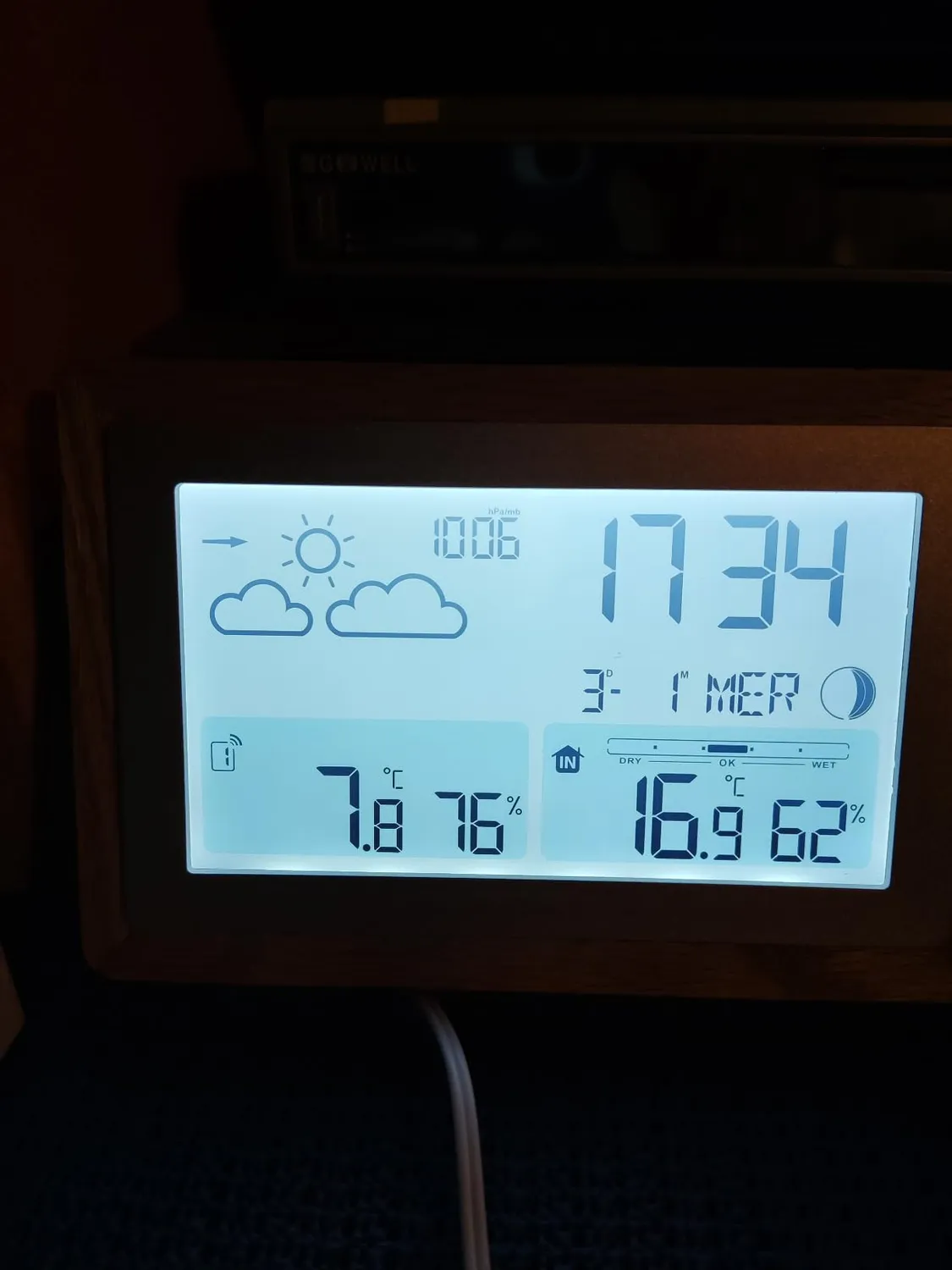 TFA Dostmann OAK 35.1167.54 Funk-Wetterstation Modern Holzrahmen