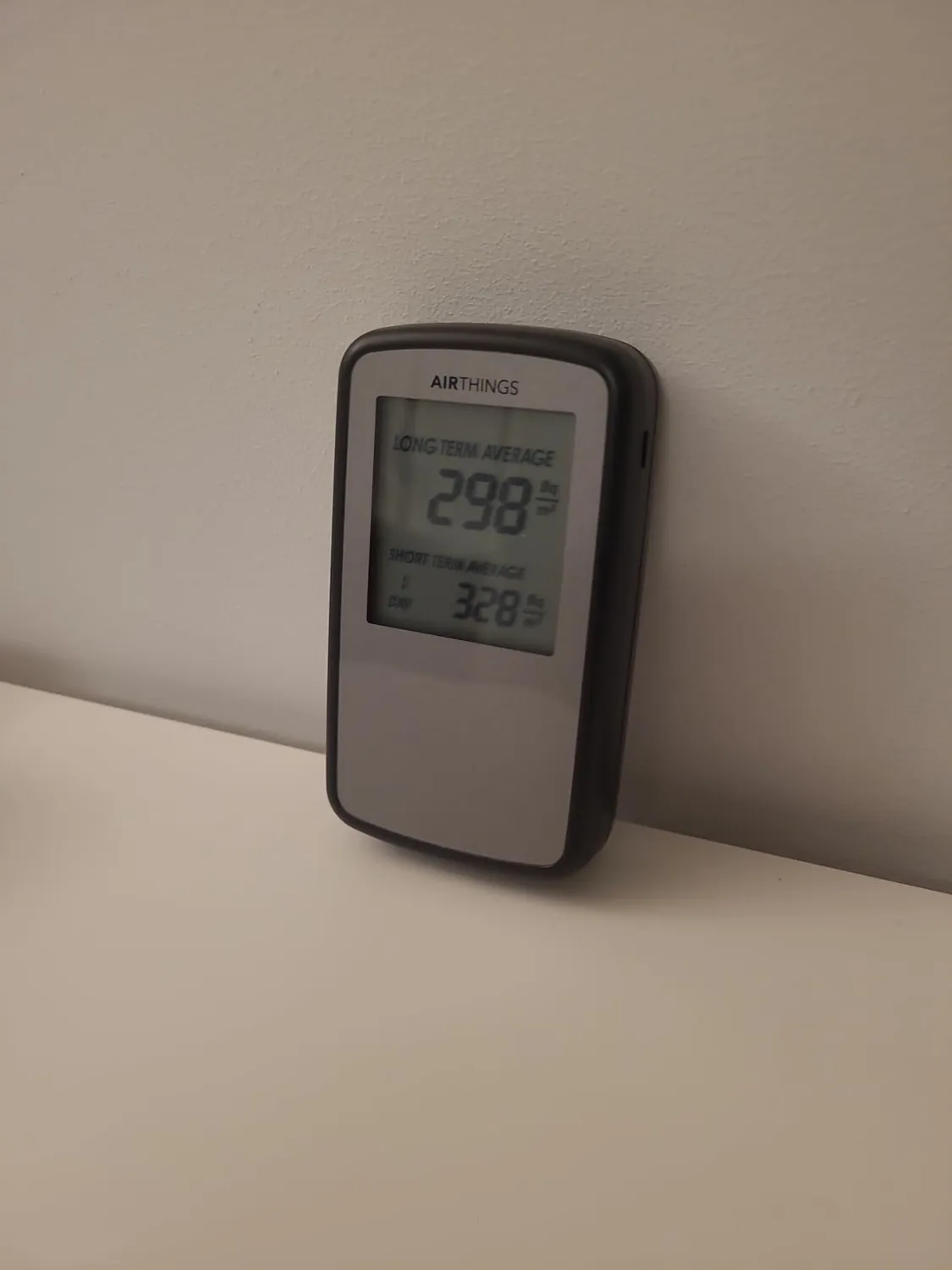 Airthings Corentium Home Radonmessgerät batteriebetrieben