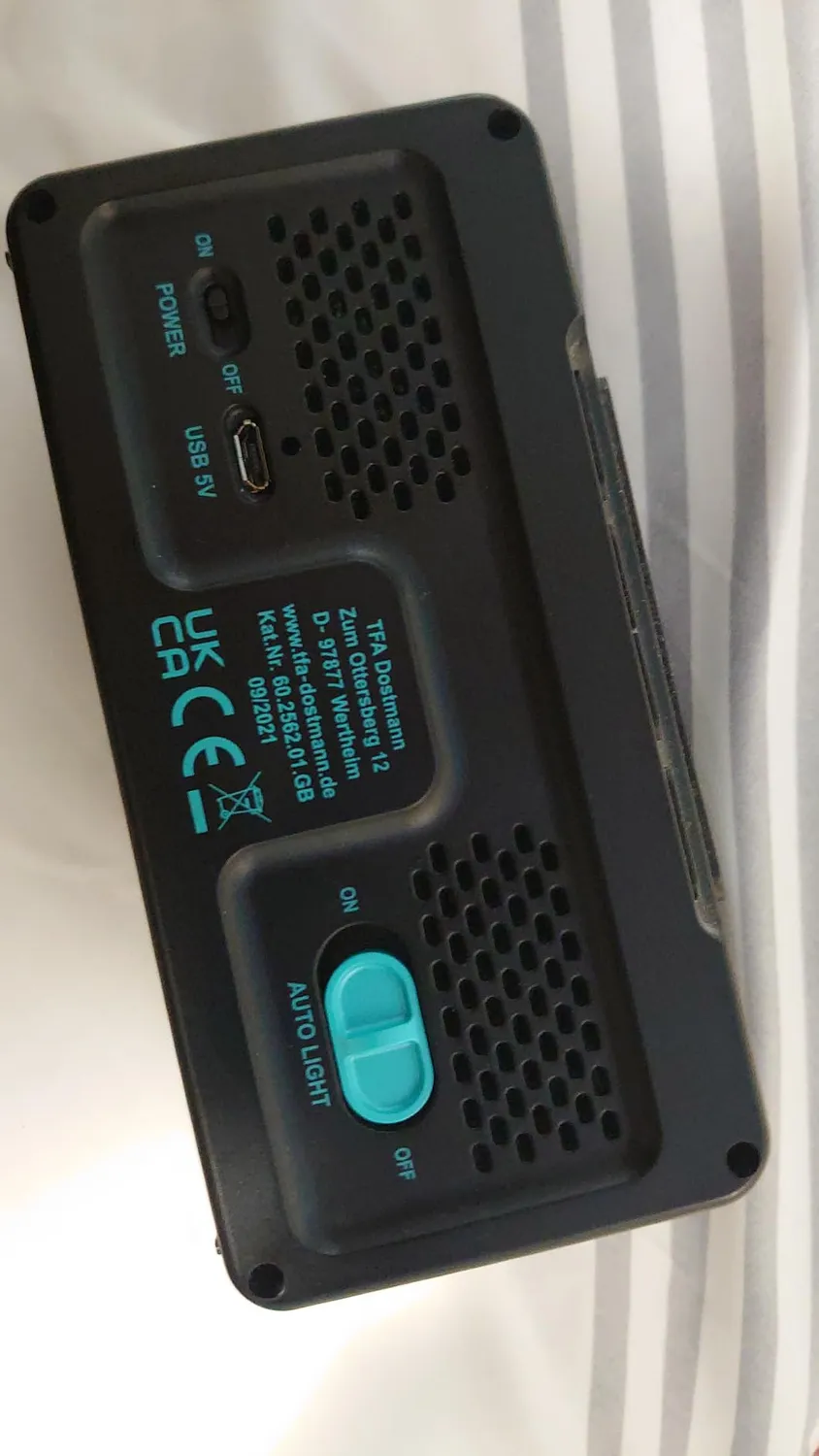 TFA Dostmann Boxx2 Funk-Wecker Englisches Display mit Akku