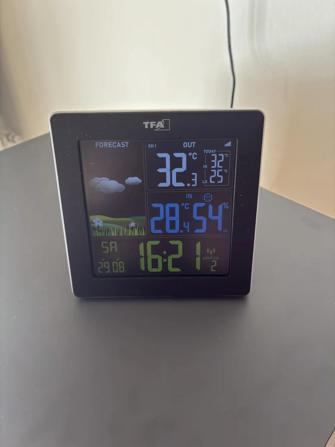 TFA Dostmann SUN2 35.1174 Funk-Wetterstation schwarz