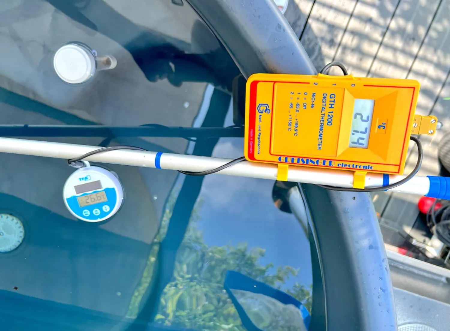 TFA Dostmann 30.1068.02 Poolthermometer Solar Weiß-Blau