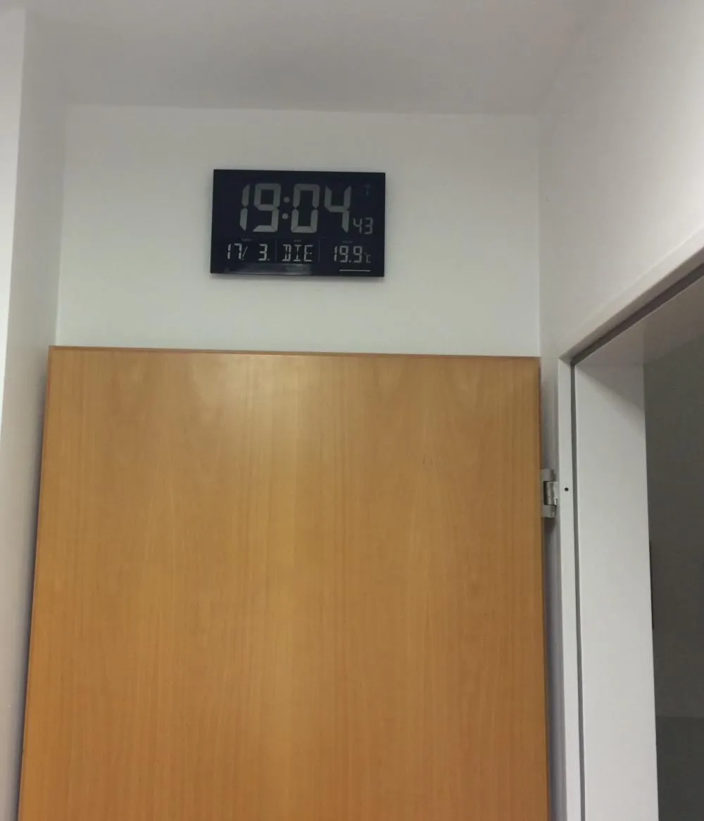 Technoline WS 8007 Funkwanduhr XXL Temperatur