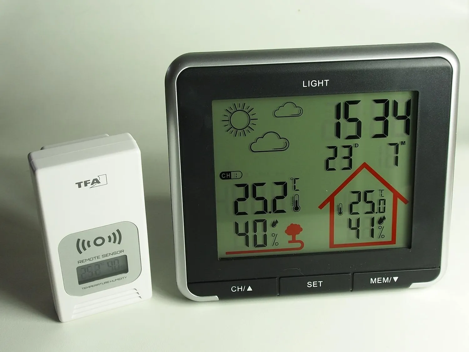 TFA Dostmann Life 35.1153.01 Funkwetterstation schwarz mit Sensor
