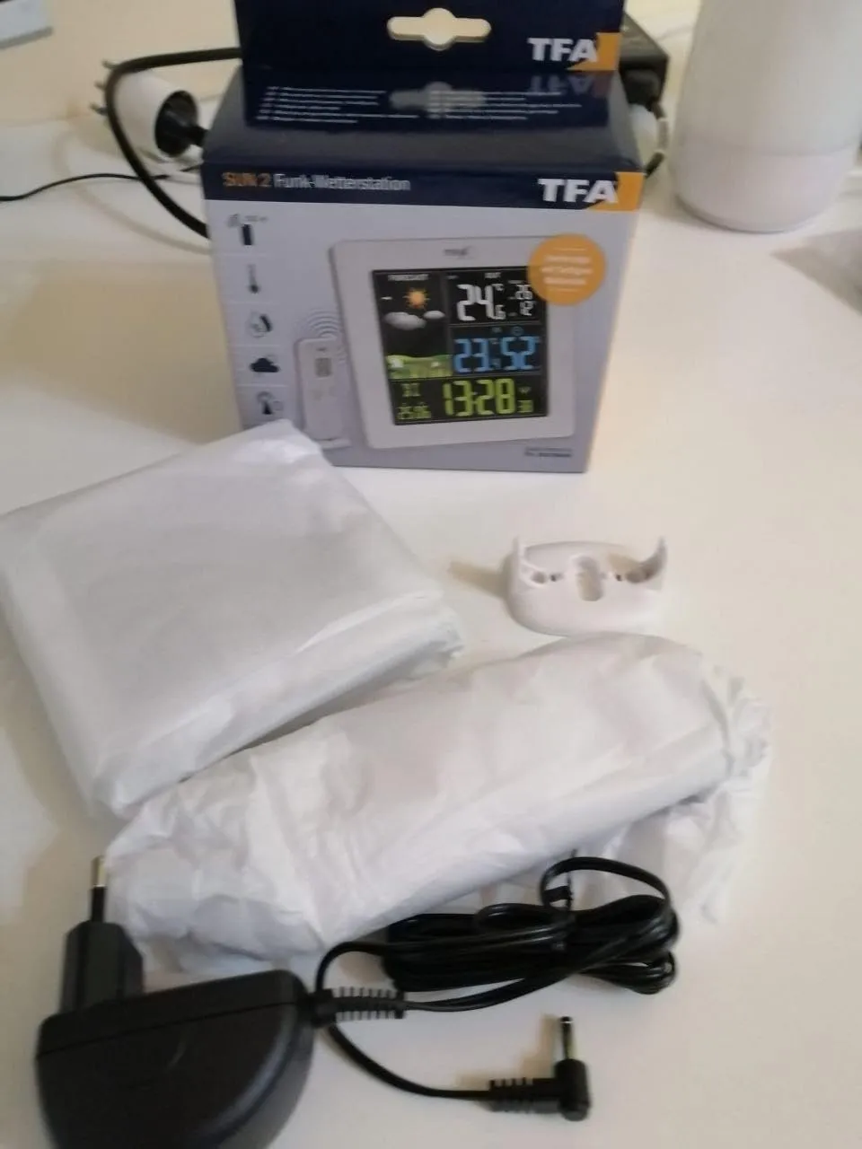 TFA Dostmann SUN2 35.1174 Funk-Wetterstation schwarz