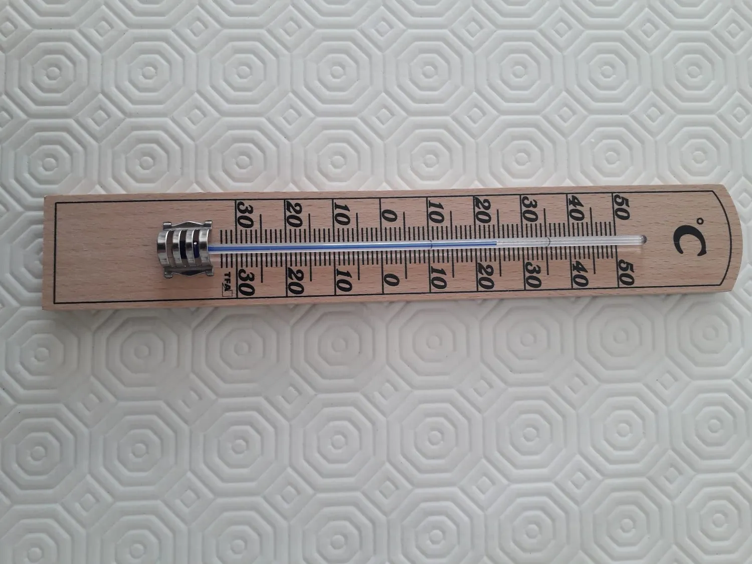 TFA Dostmann 12.1004 Innenthermometer Holz 1 Stück genau