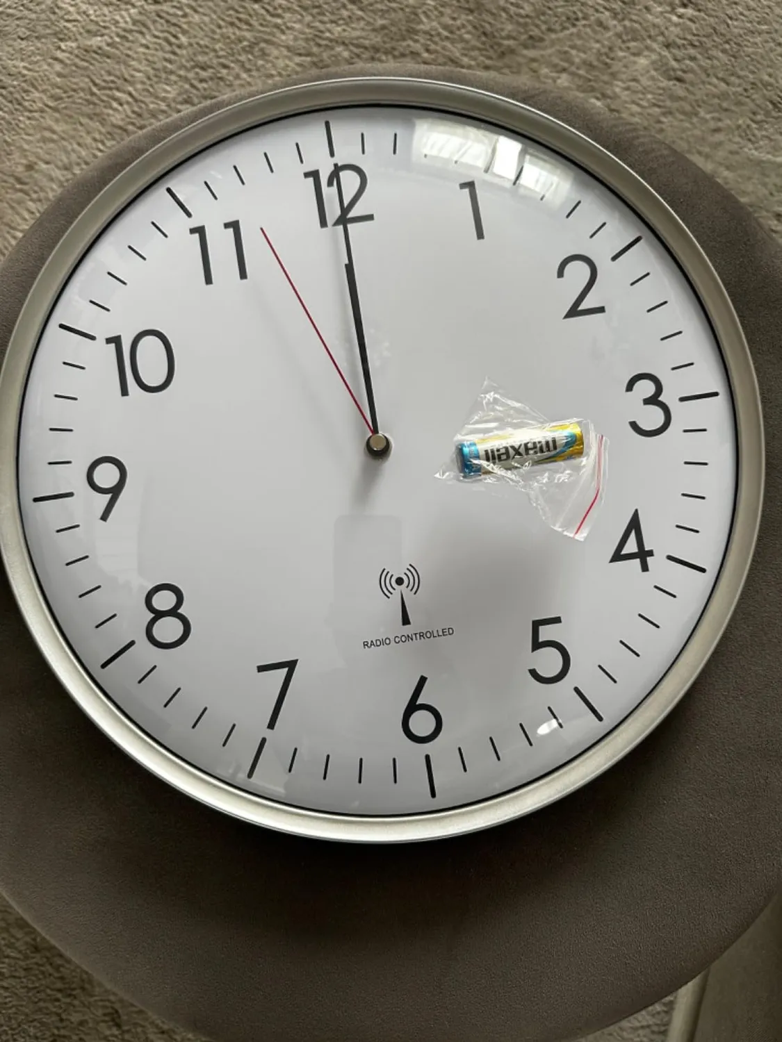 TFA Dostmann 60.3514 Funk-Wanduhr Silber-Weiß 33cm