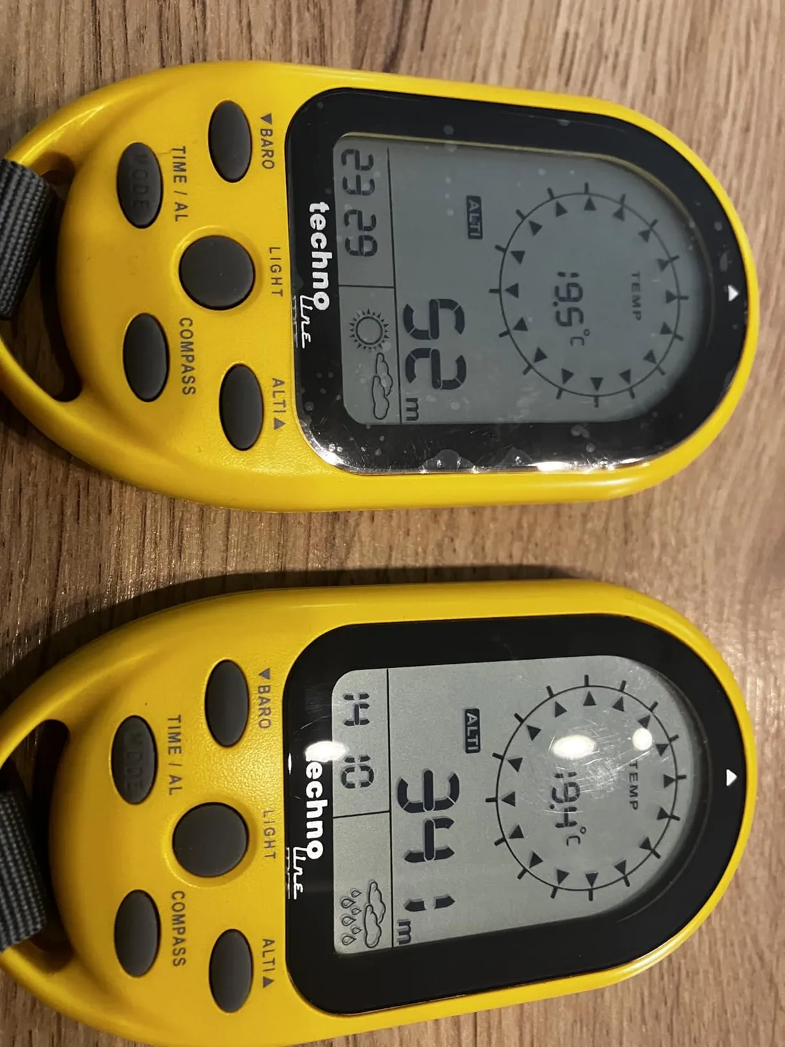 Technoline EA 3050 Kompass gelb mit Höhenmesser
