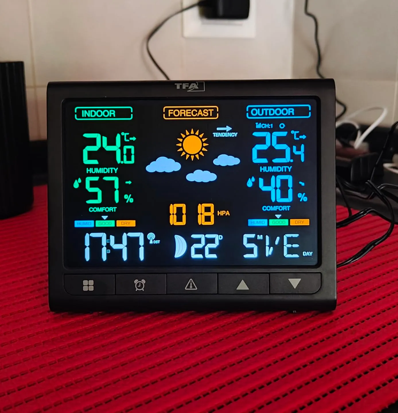 TFA Dostmann Contrast 35.1171 Wetterstation schwarz VA-Display