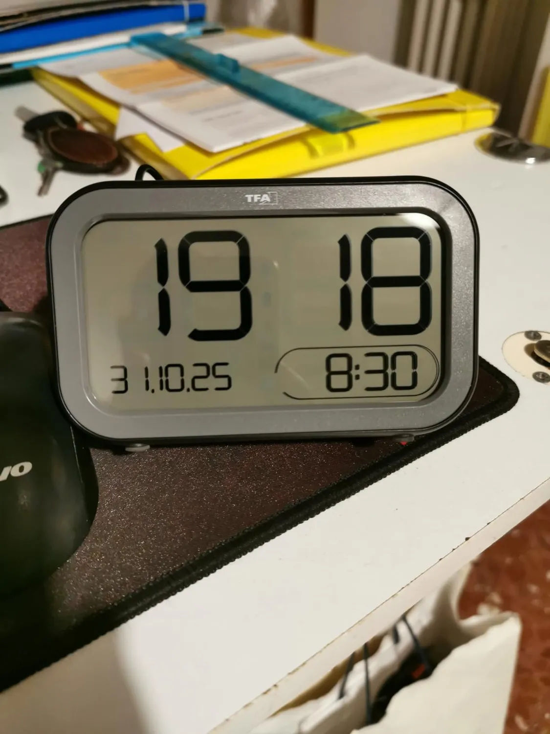 TFA Dostmann Bingo Hybrid 60.2048 Digitalwecker schwarz
