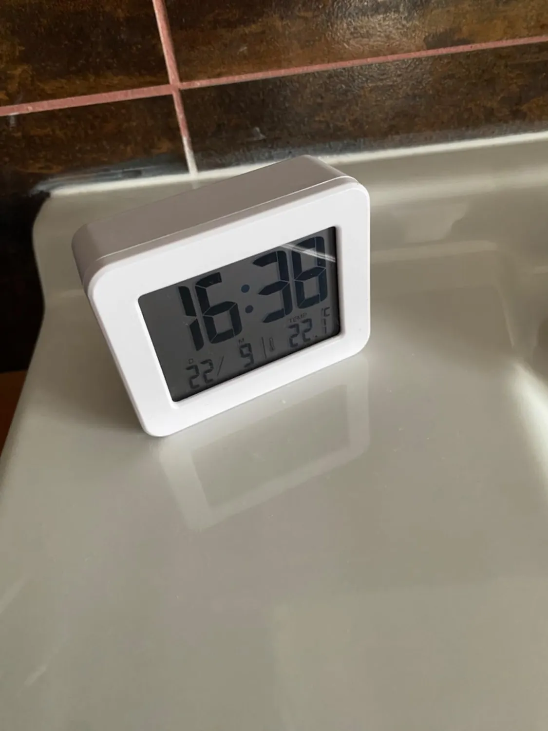 TFA Dostmann 60.2044.01 Mini Wecker digital schwarz mit Temperatur