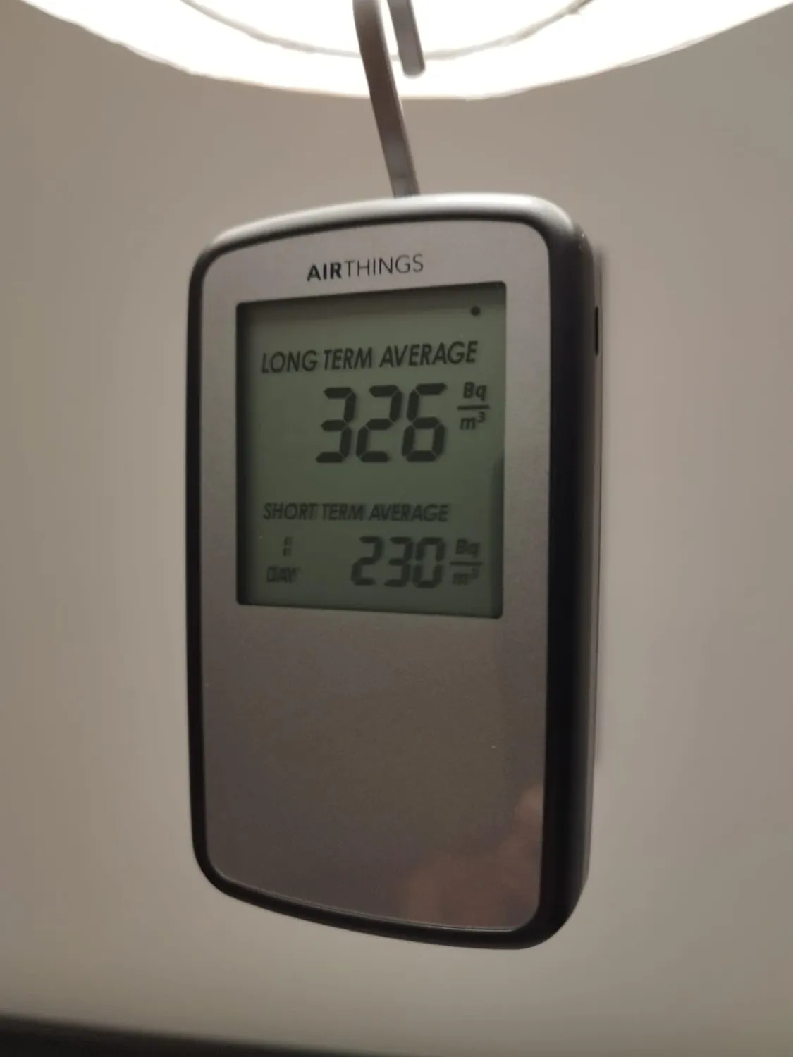 Airthings Corentium Home Radonmessgerät batteriebetrieben