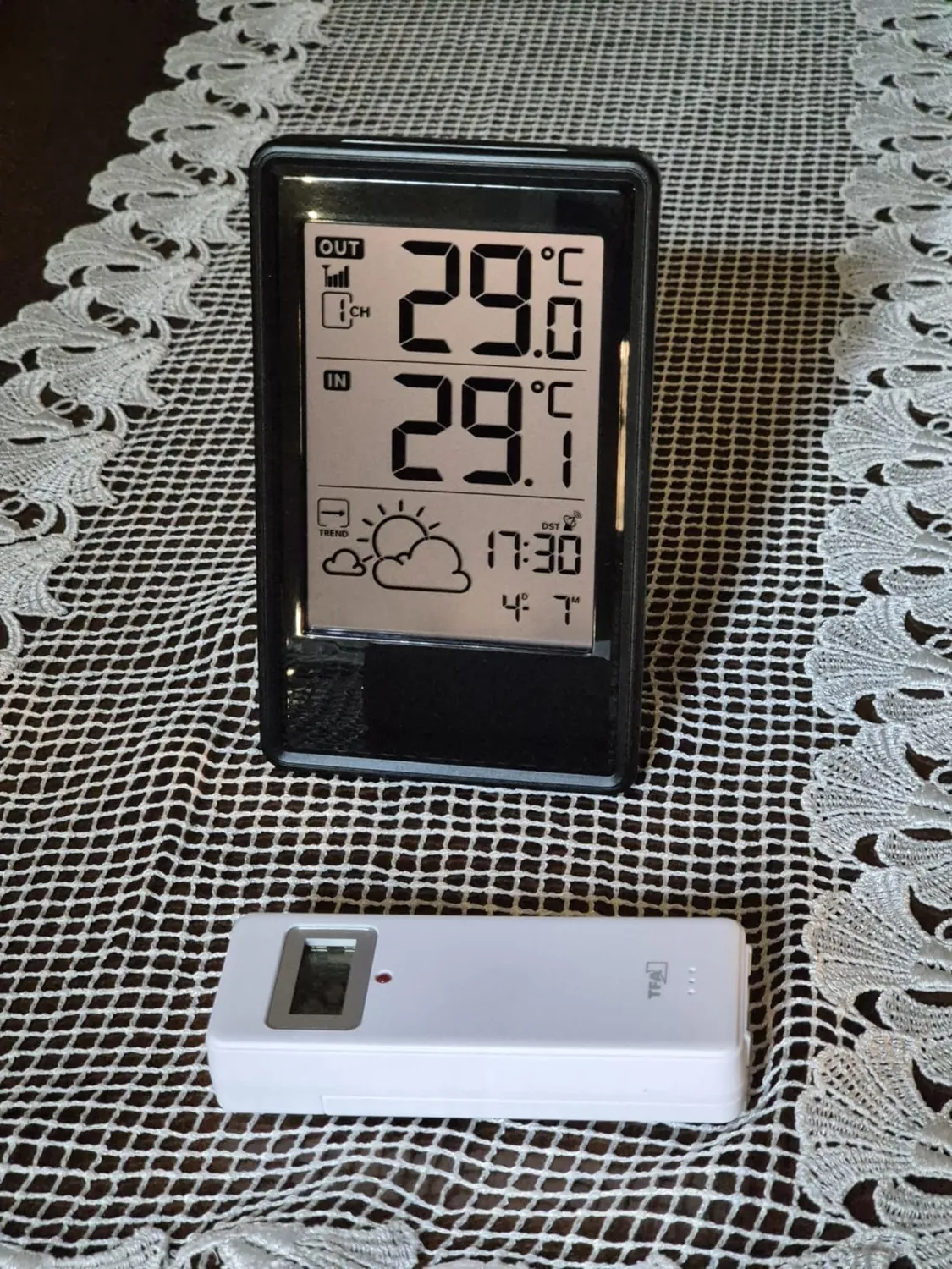 TFA Dostmann 35.1170.01 Funk-Wetterstation schwarz 100m
