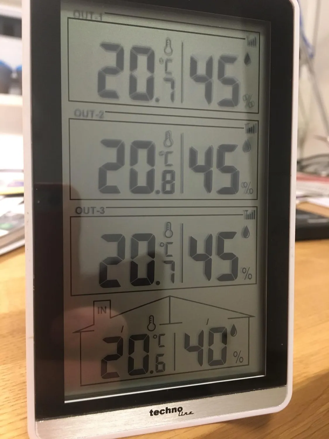 Technoline WS 7060 Temperaturstation mit 3 Sensoren 4-fach